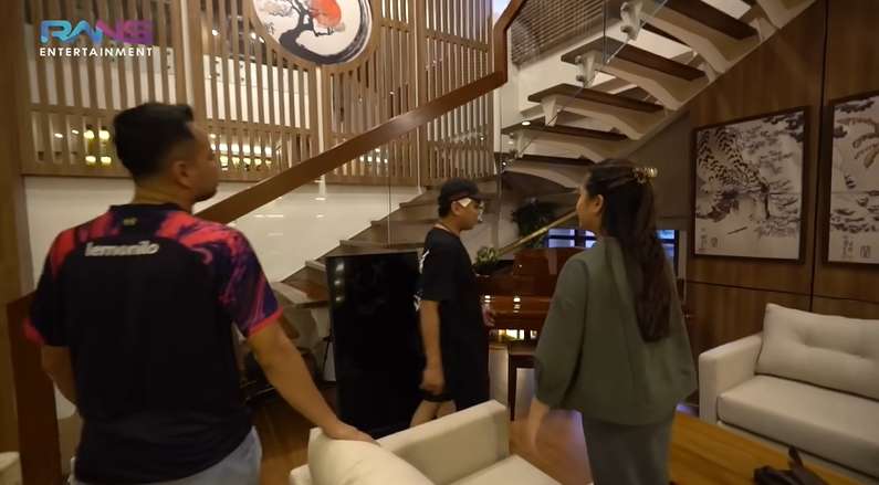 10 Potret Rumah Aan Story Sahabat Raffi Ahmad, Dulu Penonton Bayaran Kini Jadi Sultan, Ada Koleksi Mobil Miliaran