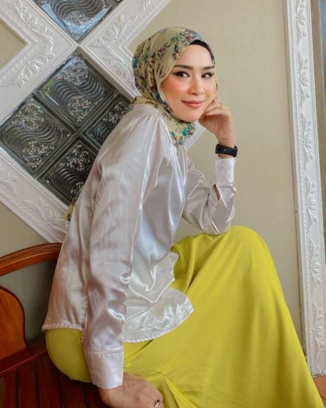 Baru Cerai, Mantan Suami Artis Cantik Ini Diam-diam Nikah Lagi, Netizen: `Tega Ceraikan Istri Demi Janda Lain`!