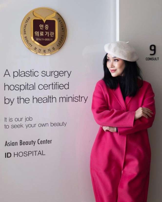 Berubah Drastis! 9 Potret Wajah Baru Titi DJ Usai Jalani Operasi Plastik, Dipuji Mirip Artis Korea!
