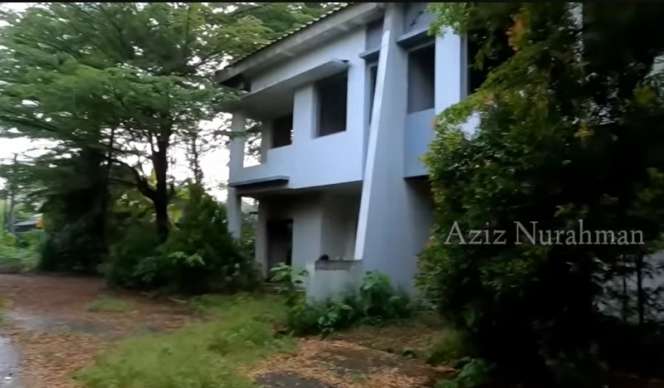 Potret Rumah Mewah Terbengkalai 25 Tahun Milik Miliader, Isi Dalamnya Bikin Merinding!