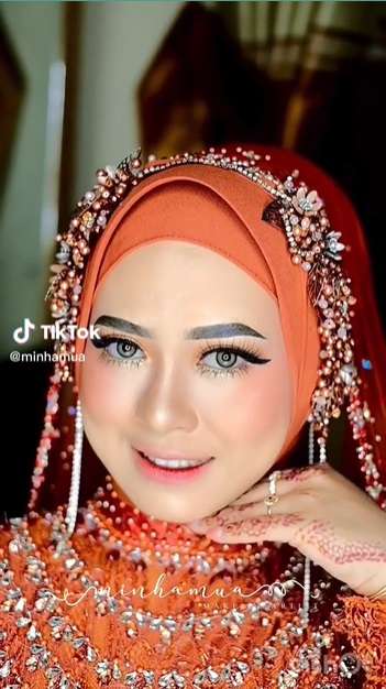 Potret Pengantin Nangis Usai Dirias MUA Pilihan Mertua, Langsung Pakai MUA Pilihan Sendiri, Hasilnya Beda Banget!