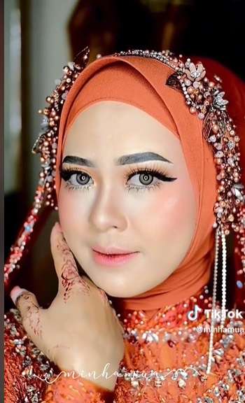 Potret Pengantin Nangis Usai Dirias MUA Pilihan Mertua, Langsung Pakai MUA Pilihan Sendiri, Hasilnya Beda Banget!