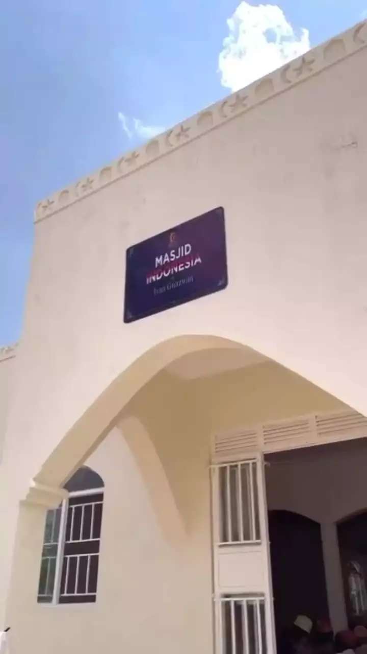 Penampakan Megahnya Masjid Ivan Gunawan di Afrika, Habiskan Dana Rp1,5 Miliar