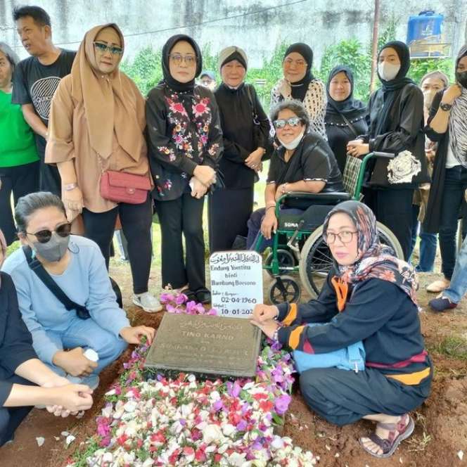 Pakai Kaki Palsu, Lihat 10 Potret Haru Suti Karno Usai Diamputasi Karena Diabetes