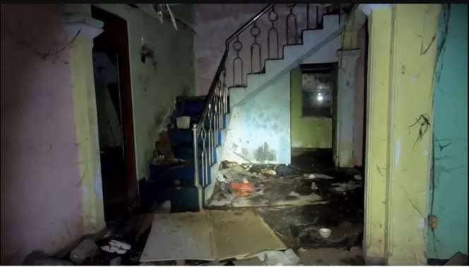 Potret Rumah Mewah Terbengkalai Milik Janda Kaya Raya, Simpan Kisah Tragis Pembunuhan Sadis, Ada Bau Melati di Kamar Korban!