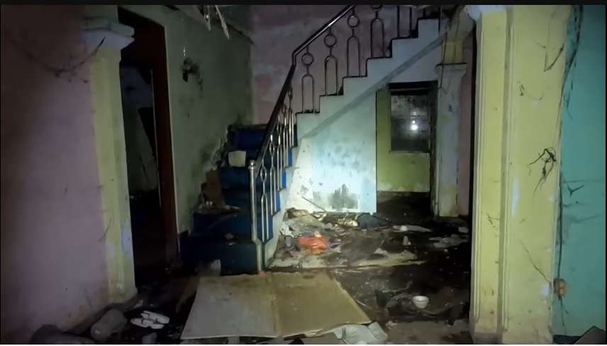 Potret Rumah Mewah Terbengkalai Milik Janda Kaya Raya, Simpan Kisah Tragis Pembunuhan Sadis, Ada Bau Melati di Kamar Korban!