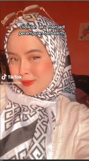 Pernikahan Wanita Ini Hancur Karena Pelakor, Kini Move On Usai Nikahi Sahabat Mantan Suami yang Foto Bareng Saat di Pelaminan!