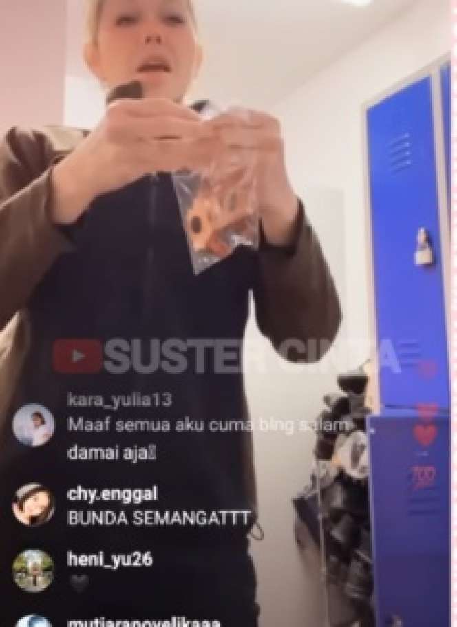 Potret Bunda Corla Kembali Kerja di McDonald Saat Tiba di Jerman, Jadi Artis Cuma Pekerjaan Sampingan