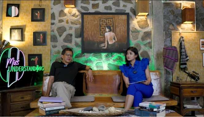 Potret Salsabila Syaira Wanita Cantik yang Diduga Rangkul Rocky Gerung di Konser Dewa 19, Ternyata Bukan Orang Sembarangan!