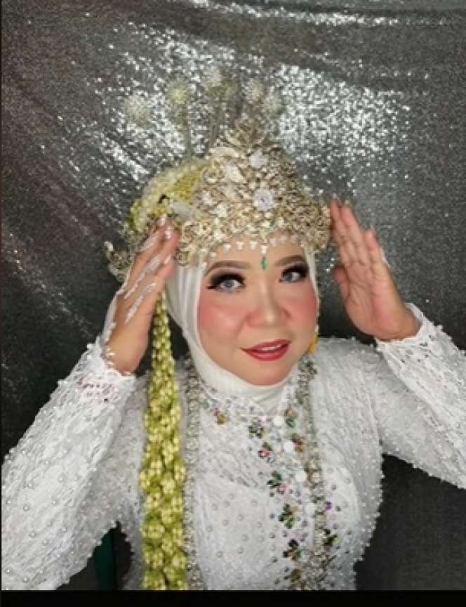 Makeup Pengantin Wanita Sunda Rusak Gegara Perawatan, MUA Rias Ulang dan Hasilnya Bikin Takjub