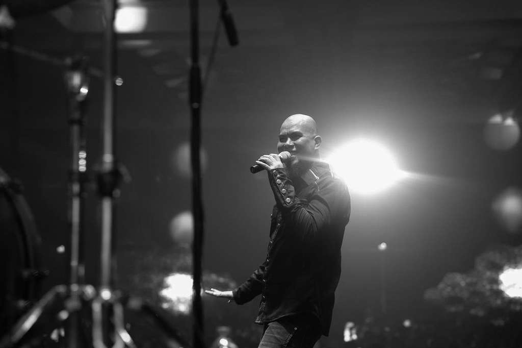 Potret Adu Mewah Rumah Pianis Band Asal Indonesia, Punya Ahmad Dhani Isinya Bikin Melongo!