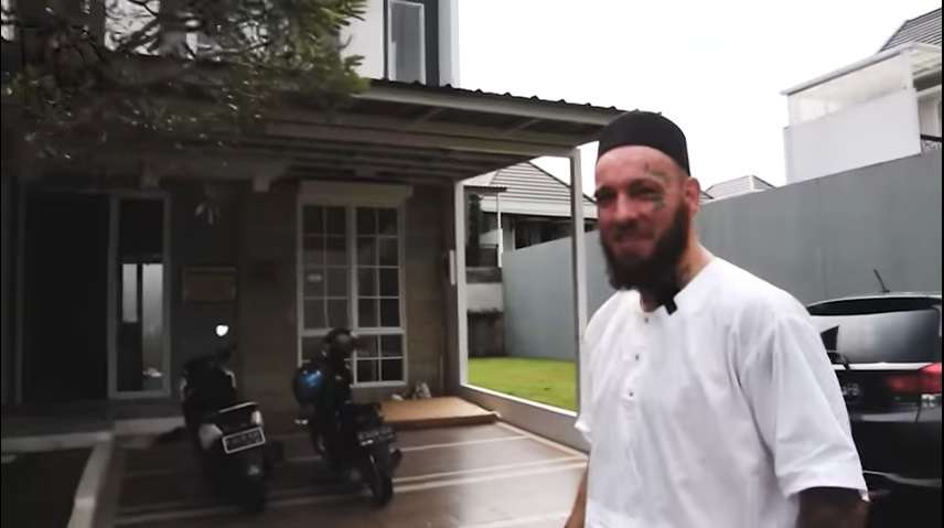 Potret Rumah Khalid Ott di Indonesia, Petarung MMA yang Kini Jadi Mualaf!