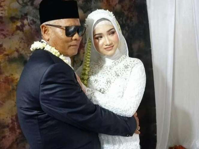 Masih Ingat Pernikahan Viral Kakek Sondani dan Gadis 19 Tahun? Dulu Beri Mahar 700 Juta, Kini Kabarnya Miris!