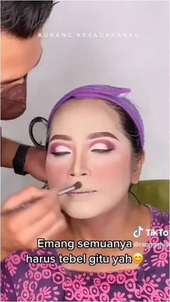 Pengantin Sawo Matang Dirias MUA Pakai Bedak Putih Tebal, Soflens Biru Menyala, Hasilnya Syok!