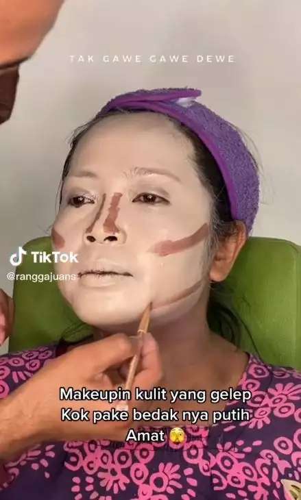 Pengantin Sawo Matang Dirias MUA Pakai Bedak Putih Tebal, Soflens Biru Menyala, Hasilnya Syok!
