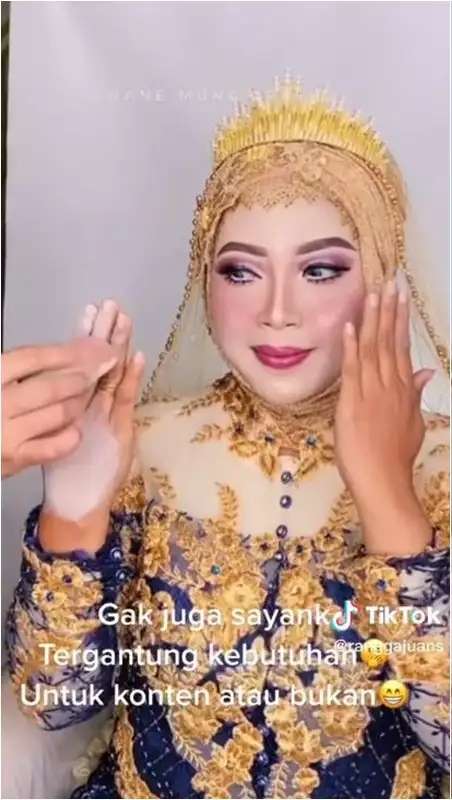 Pengantin Sawo Matang Dirias MUA Pakai Bedak Putih Tebal, Soflens Biru Menyala, Hasilnya Syok!