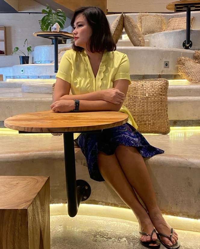Masih Ingat Model Video Klip `Buat Aku Tersenyum` Sheila On 7? Dulu Supermodel Terkenal, Kini Banting Stir Jadi Pendeta!
