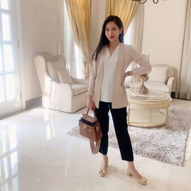 10 Adu Mewah Rumah Bunga Zainal VS Ria Ricis, Bak Bumi & Langit, Sang Youtuber Kalah Tajir?