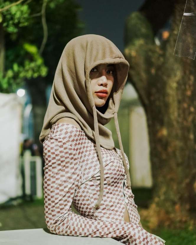 Anti Mainstream Outfit Widy Vierratale saat Manggung, Kerap Tampil Berani