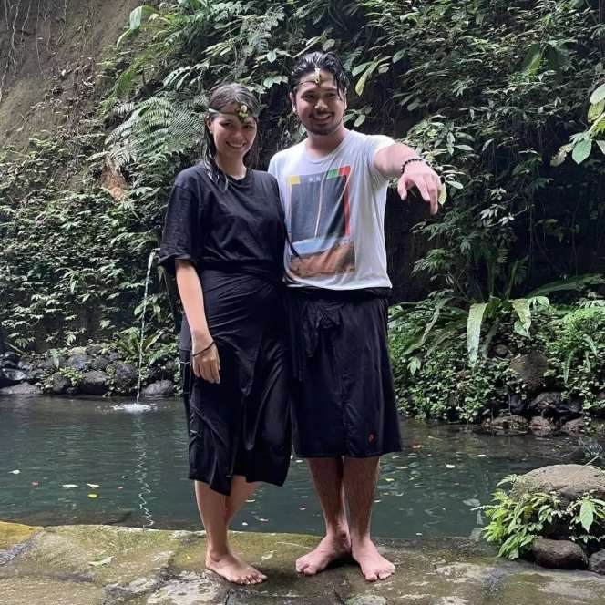 Ingat Model Cantik di Video Klip Lelaki Pencemburu Dewa 19? Kini Jadi Artis Ternama & Hot Mom, Lihat Potretnya