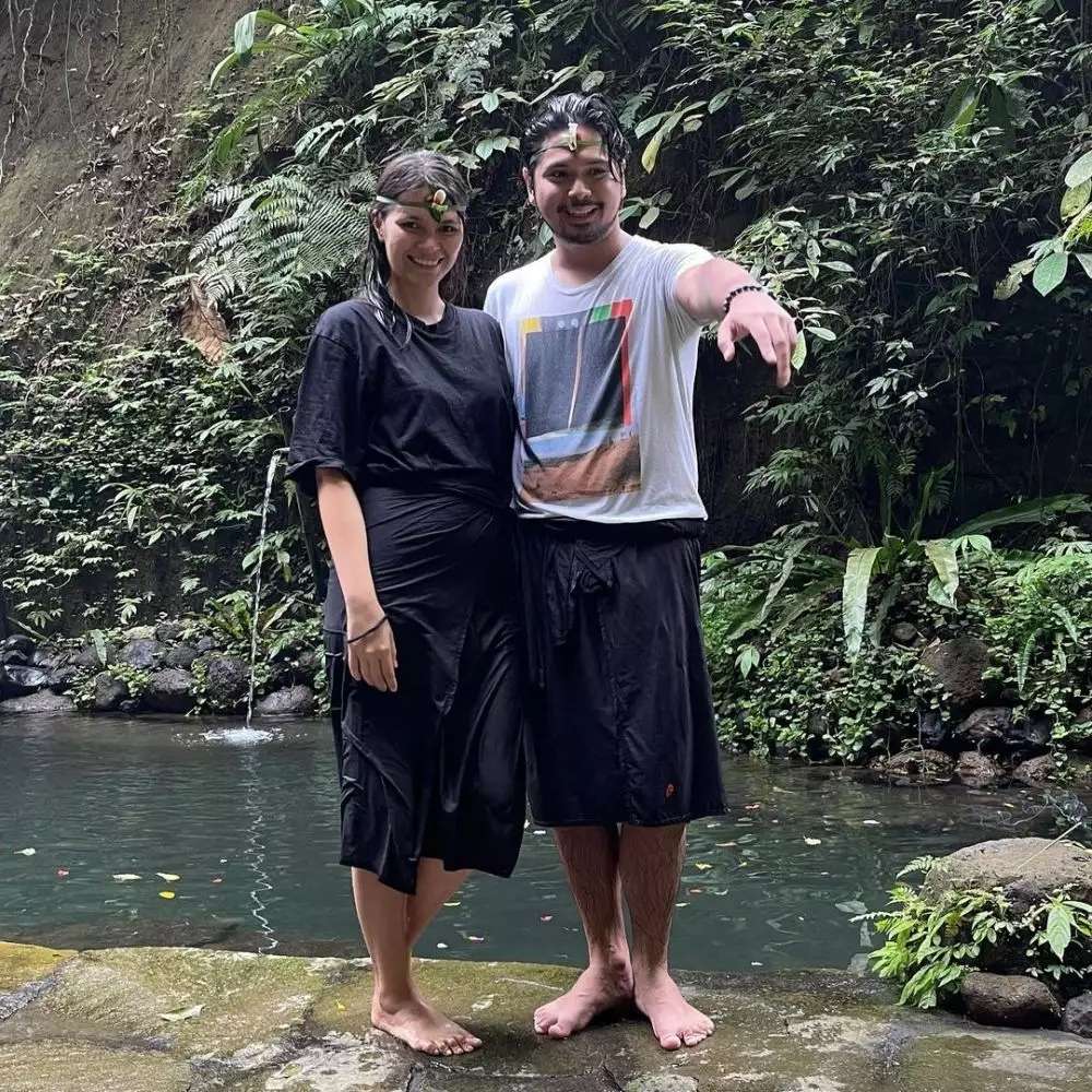 Ingat Model Cantik di Video Klip Lelaki Pencemburu Dewa 19? Kini Jadi Artis Ternama & Hot Mom, Lihat Potretnya