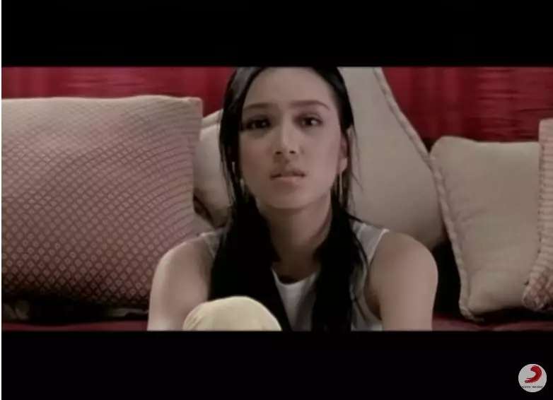 Ingat Pacar Eross di Video Klip `Itu Aku` Sheila On 7? Kini Jadi Artis TOP, Terbaru Tubuhnya Kian Kurus, Lihat Potretnya