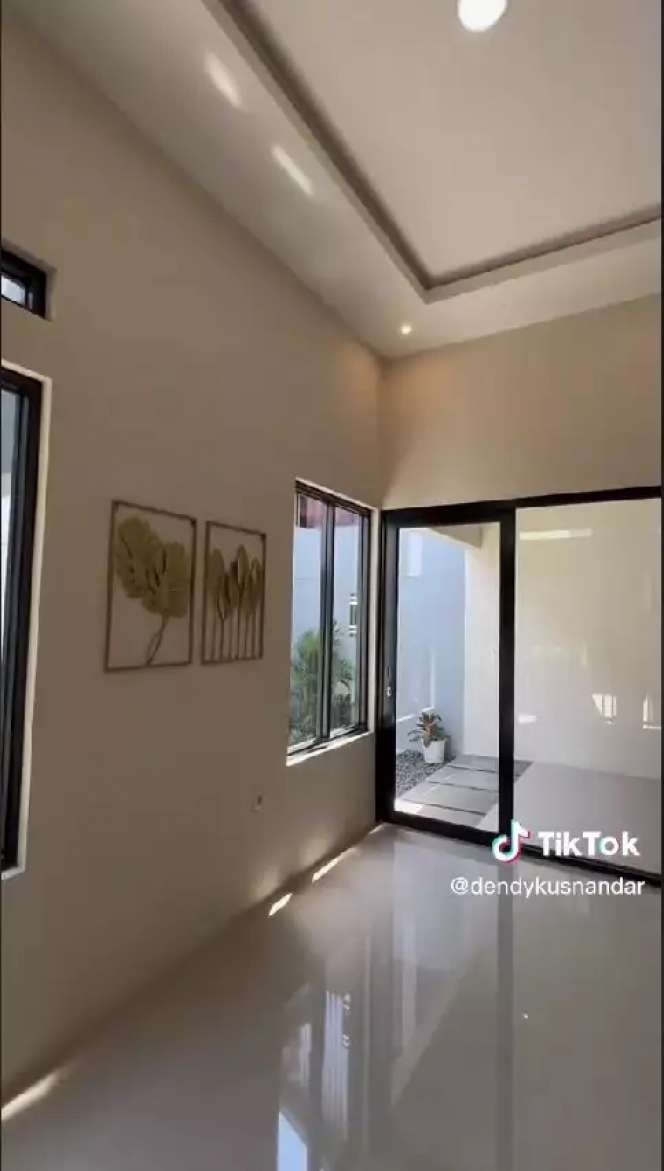 Penampakan Rumah Reyot Nyaris Roboh Disulap Jadi Hunian Mewah Ala Artis, Dalamnya Bikin Melongo 