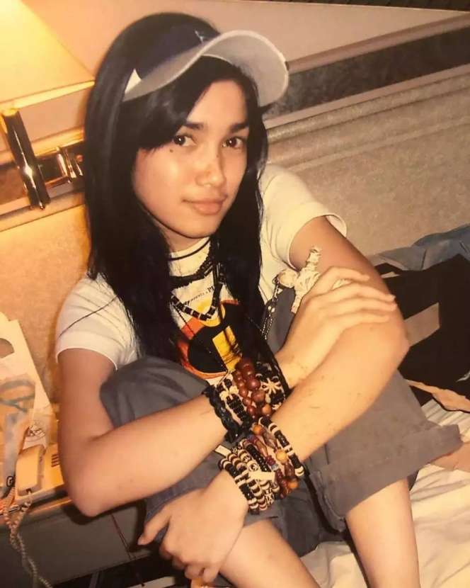 Potret Lawas Ussy Sulistiawaty: Gak Ribet Sama Makeup, Polos Apa Adanya