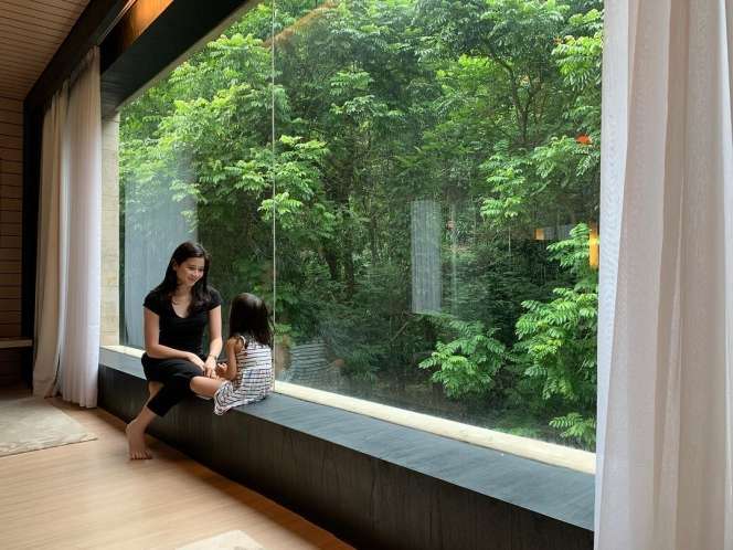 Potret Iris Wullur Seleb TikTok Cantik yang Viral, Banyak Anak tapi Tak 'Menua'