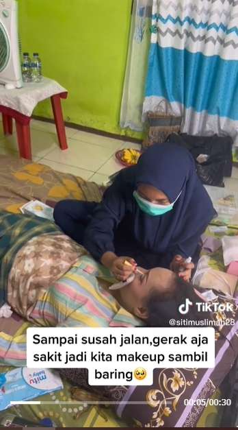 Viral Pengantin Dirias MUA Sambil Tiduran, Mendadak Tak Bisa Jalan di Hari Pernikahan