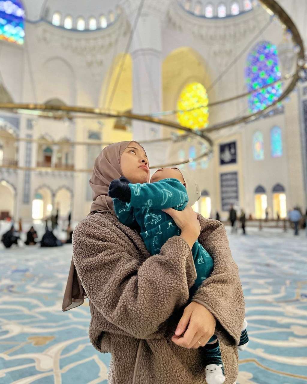 Potret Anastasia Jingga Adik Gita Savitri yang Selalu Siap Bela Sang Kakak, Meski Beda Pandangan