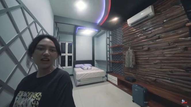10 Potret Rumah Baru Denny Caknan di Ngawi, Besar dan Megah, Bak Bumi Langit dengan Sekitarnya!