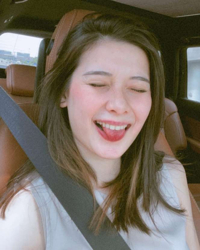 Potret Iris Wullur Seleb Viral yang Disebut Ibu 3 Anak Paling Cantik, Ramai Dibandingkan dengan Gita Savitri!