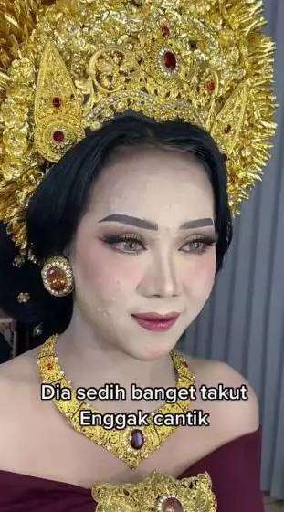 Potret Transformasi Pengantin Wanita Berjerawat Diubah MUA 'Skill Tingkat Dewa', Hasilnya Bikin Auto Melongo yang Lihat! 