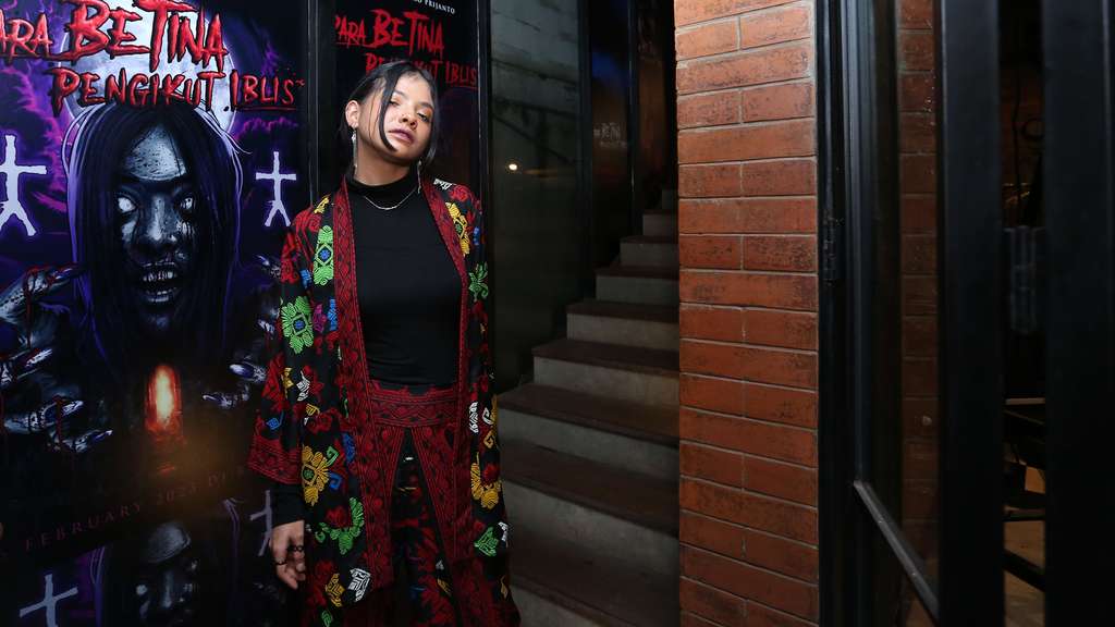 Main Film Horor, Mawar de Jongh Jadi Perempuan Sadis