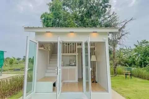 10 Potret Rumah Mewah Berukuran Mungil di Tengah Sawah, Isinya Bak Hotel Bintang 5