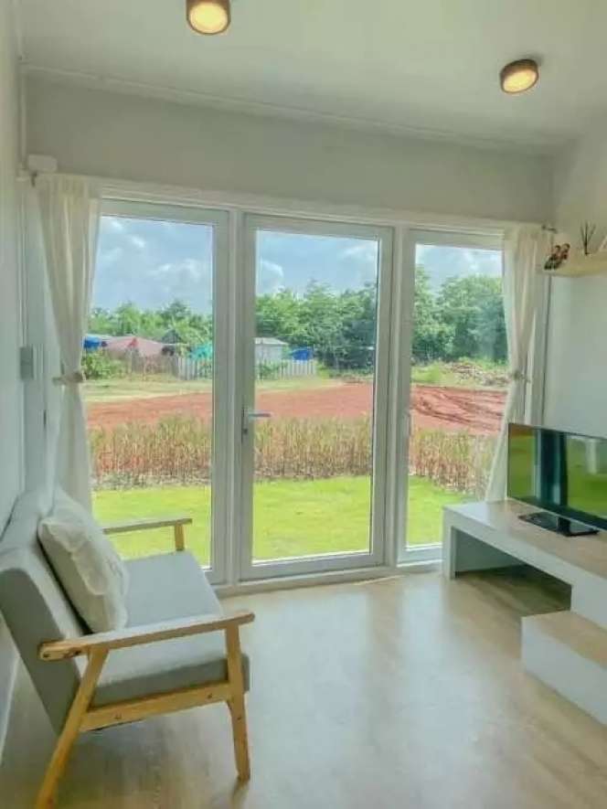 10 Potret Rumah Mewah Berukuran Mungil di Tengah Sawah, Isinya Bak Hotel Bintang 5