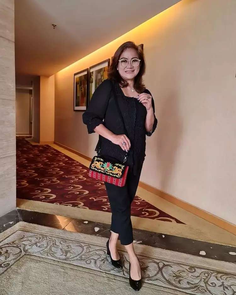 Ingat Selly, Pacar Dono di Film `Salah Masuk` Warkop DKI? Dulu Primadona, Begini Potretnya Sekarang