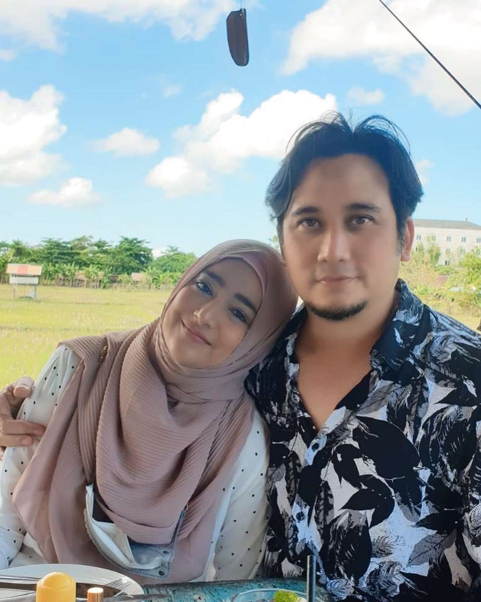 Masih Ingat Pasangan Suami Istri yang Jadi Model Video Klip Dewa 19? Begini Kabarnya Sekarang, Penampilannya Berubah Total!