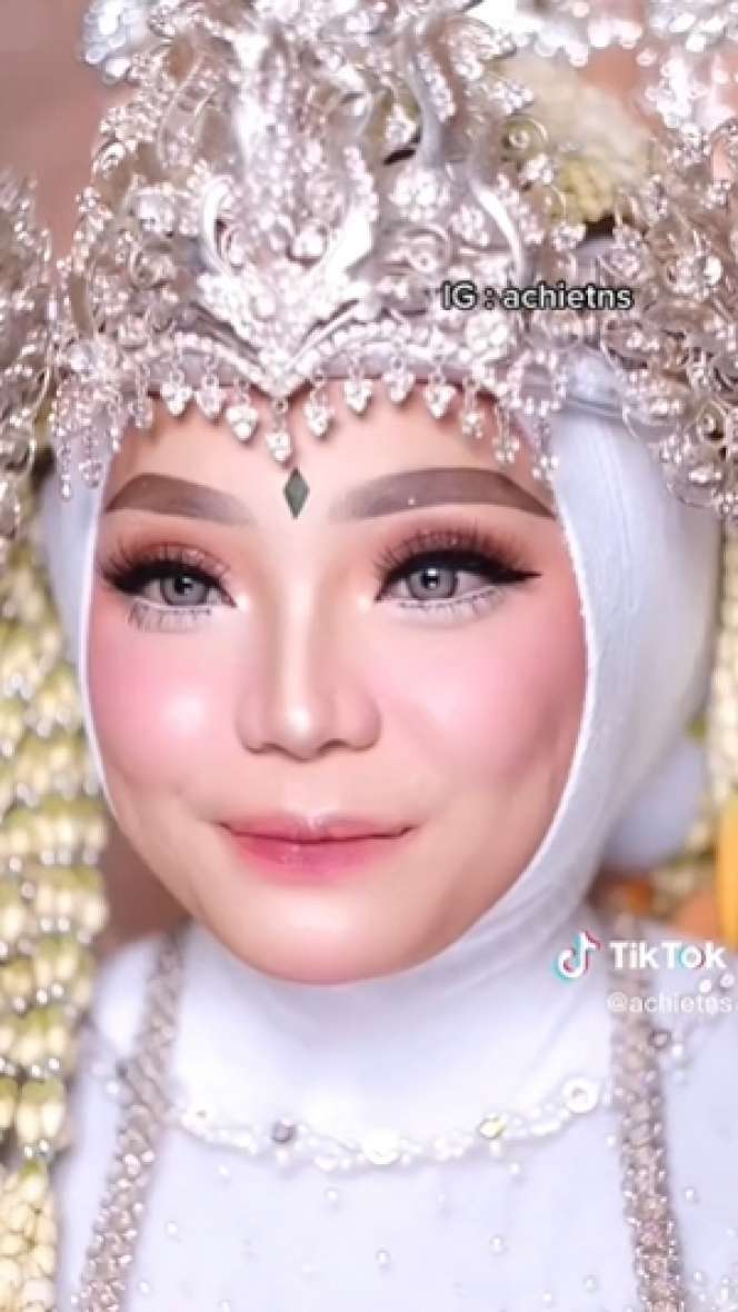 Potret Pengantin Kulit Sawo Matang Dirias MUA Pilihan Orang Tua, Hasilnya Syok di Luar Ekspektasi