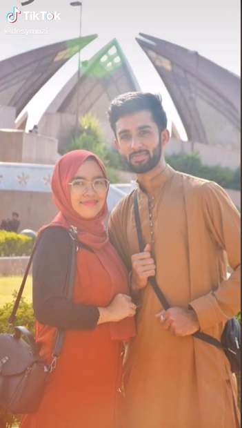 Viral Kisah Cinta Beda Negara, Wanita Indonesia Dinikahi Pria Pakistan, Awalnya Iseng Balas Chat Instagram!
