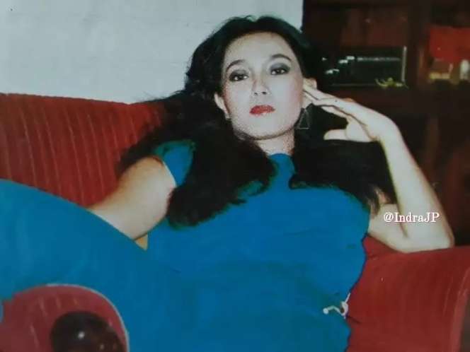Ingat Eva Arnaz, Pacar Seksi Dono di Warkop DKI? Dulu Artis Ngetop & Primadona di Zamannya, Kini Jualan Lontong Sayur, Ini Potretnya