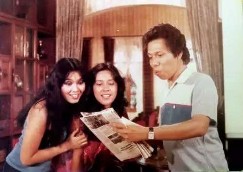Ingat Eva Arnaz, Pacar Seksi Dono di Warkop DKI? Dulu Artis Ngetop & Primadona di Zamannya, Kini Jualan Lontong Sayur, Ini Potretnya