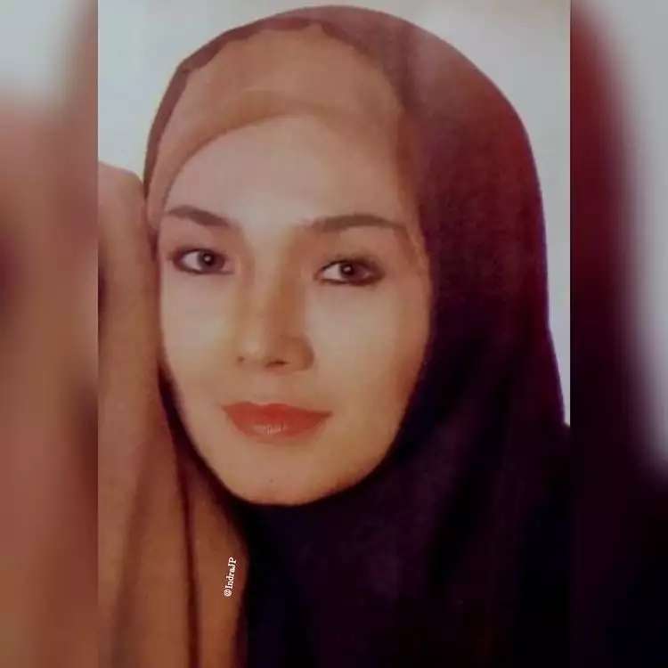 Ingat Eva Arnaz, Pacar Seksi Dono di Warkop DKI? Dulu Artis Ngetop & Primadona di Zamannya, Kini Jualan Lontong Sayur, Ini Potretnya