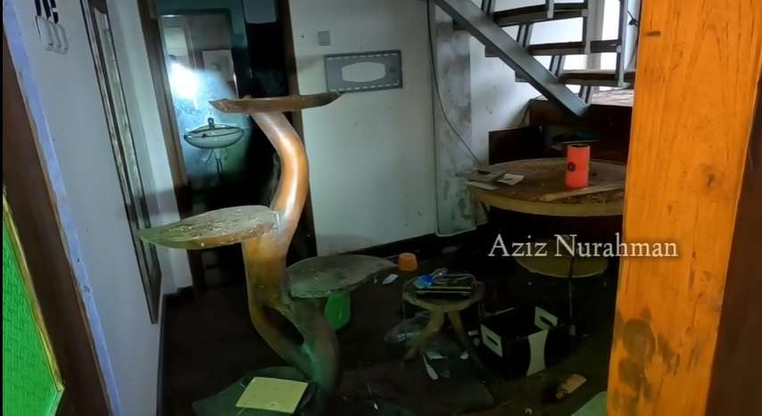 Potret Rumah Mewah Terbengkalai 10 Tahun, Milik Dokter Tampan Kaya Raya, Lokasinya Bikin Merinding!