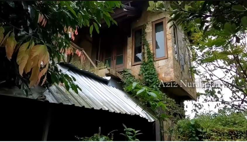 Potret Rumah Mewah Terbengkalai 10 Tahun, Milik Dokter Tampan Kaya Raya, Lokasinya Bikin Merinding!