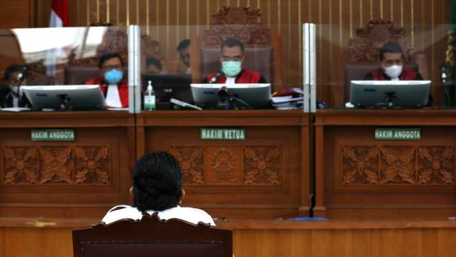 FOTO: Ekspresi Ferdy Sambo Usai Divonis Hukuman Mati 