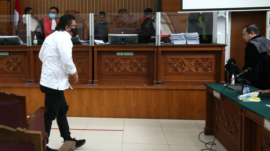 FOTO: Ekspresi Ferdy Sambo Usai Divonis Hukuman Mati 