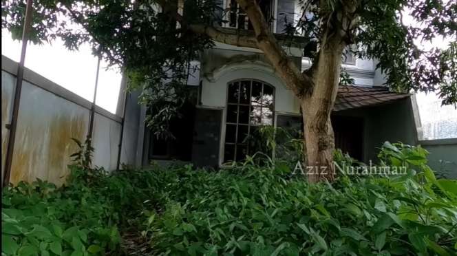 Potret Rumah Mewah Terbengkalai 5 Tahun, Jadi Saksi Bisu Kasus Pembunuhan, Ada Sesajen di Ruangan Korban!