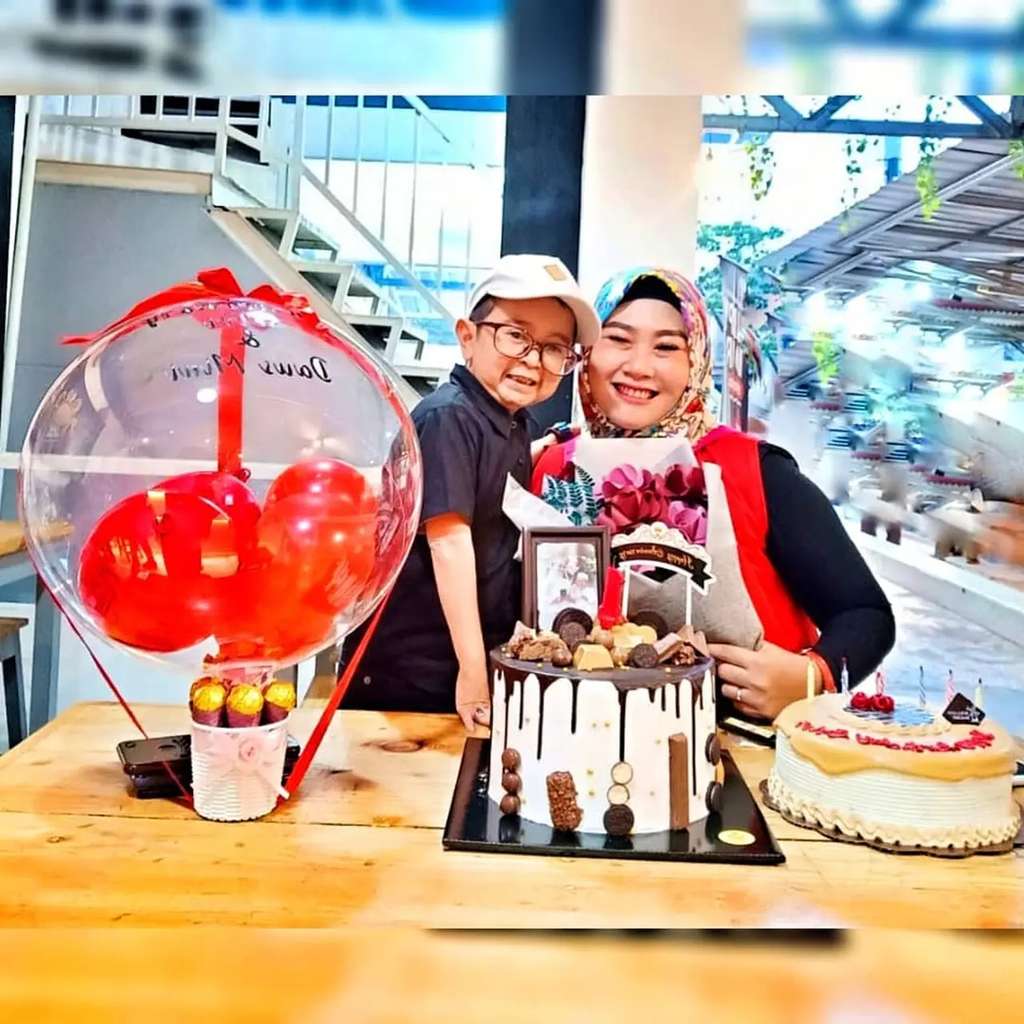 7 Potret Cantiknya Shelvie Hana, Istri Daus Mini yang Gugat Cerai Usai Diselingkuhi